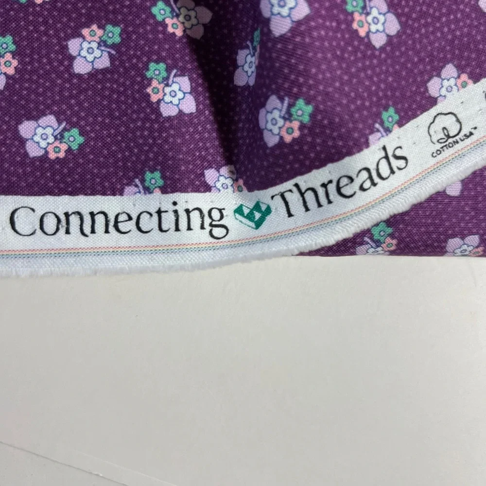 Dottie Sprigs Lt Plum Floral Fabric 44